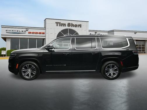 Diamond Black Crystal Pearlcoat 2024 Jeep Grand Wagoneer L 4x4