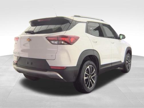 Summit White 2025 Chevrolet Trailblazer LT