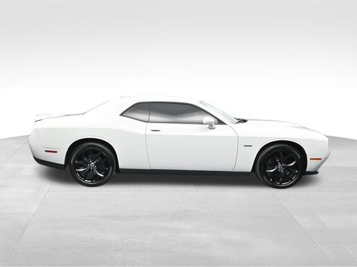 White Knuckle Clearcoat 2018 Dodge Challenger R/T