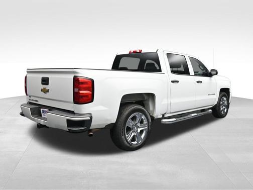 Summit White 2018 Chevrolet Silverado 1500 Custom