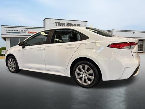 White 2022 Toyota Corolla LE