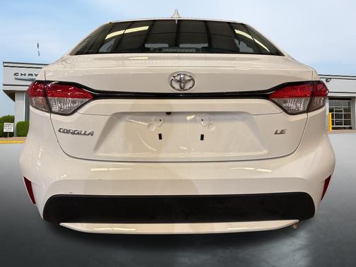 White 2022 Toyota Corolla LE