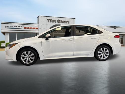 White 2022 Toyota Corolla LE