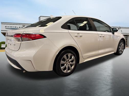 White 2022 Toyota Corolla LE