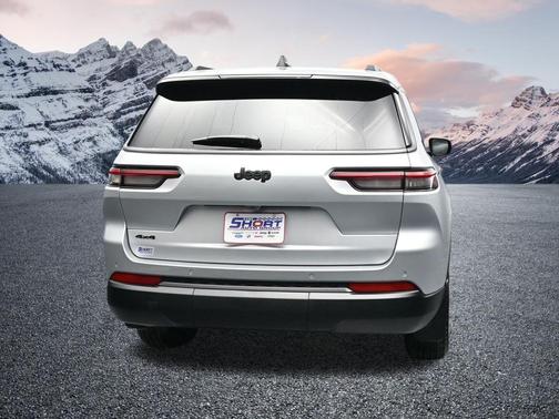Silver Zynith 2026 Jeep Grand Cherokee L Altitude