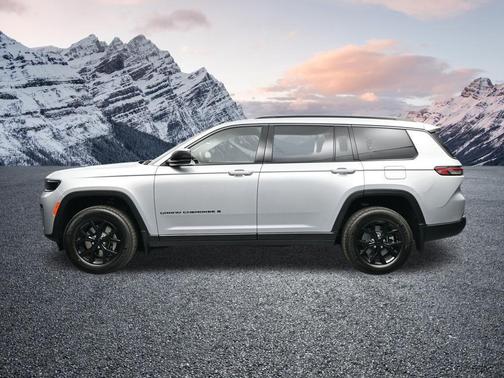 Silver Zynith 2026 Jeep Grand Cherokee L Altitude