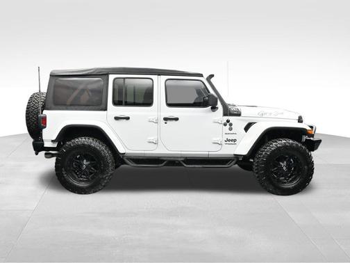 Bright White Clearcoat 2021 Jeep Wrangler Unlimited Sahara
