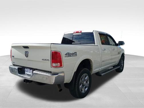 2018 RAM 2500 Laramie Crew Cab 4x4 6'4' Box