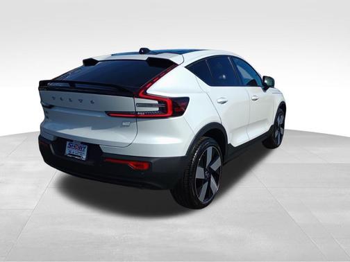 2024 Volvo C40 Recharge Pure Electric Twin Plus