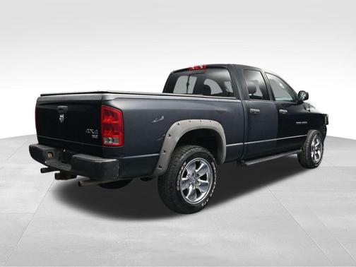 Black 2005 Dodge Ram 1500 SLT Quad Cab