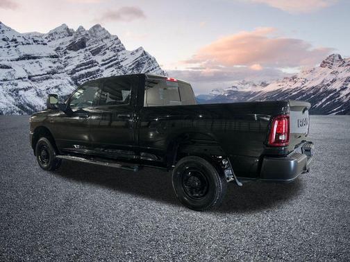 2026 RAM 2500 Tradesman Crew Cab 4x4 6'4' Box