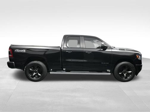 Diamond Black Crystal Pearlcoat 2019 RAM 1500 Big Horn