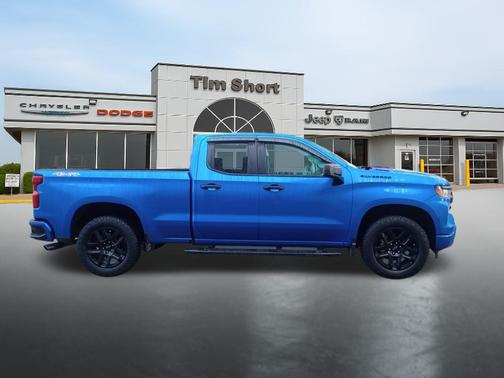 2025 Chevrolet Silverado 1500 Custom