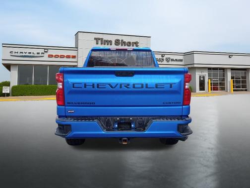 2025 Chevrolet Silverado 1500 Custom