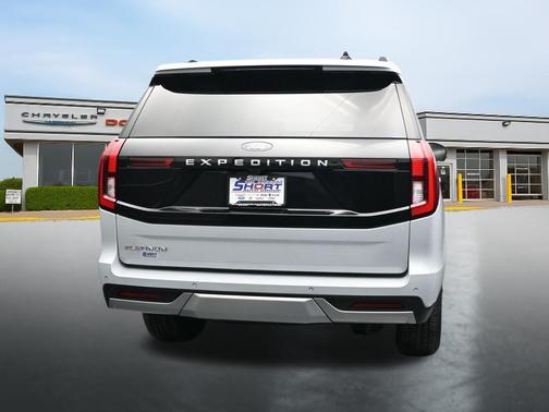 Silver Metallic 2025 Ford Expedition Platinum