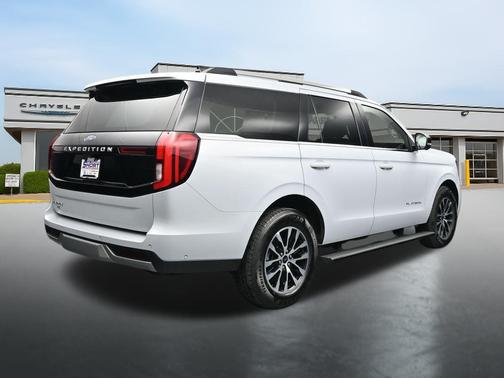Silver Metallic 2025 Ford Expedition Platinum