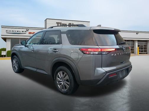 2025 Nissan Pathfinder SV 4WD