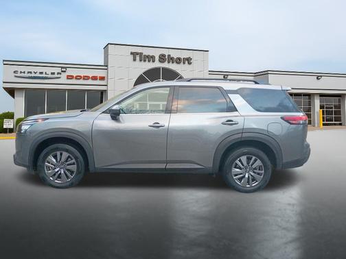 2025 Nissan Pathfinder SV 4WD