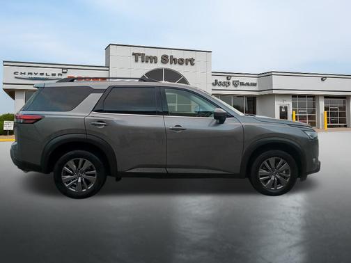 2025 Nissan Pathfinder SV 4WD