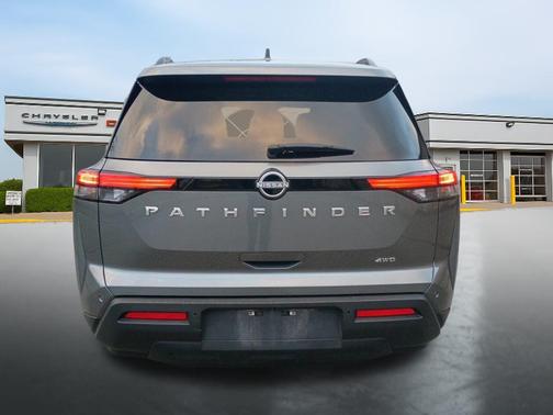 2025 Nissan Pathfinder SV 4WD