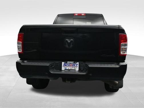 Diamond Black Crystal Pearlcoat 2024 RAM 2500 Tradesman Crew Cab 4x4 6'4' Box