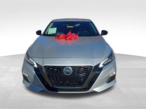 2021 Nissan Altima SR FWD