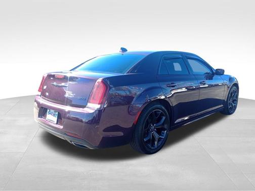 2021 Chrysler 300 Touring