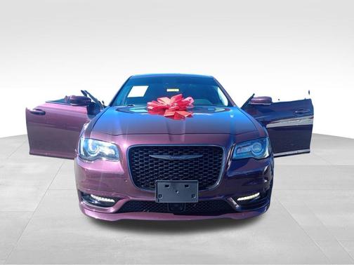 2021 Chrysler 300 Touring