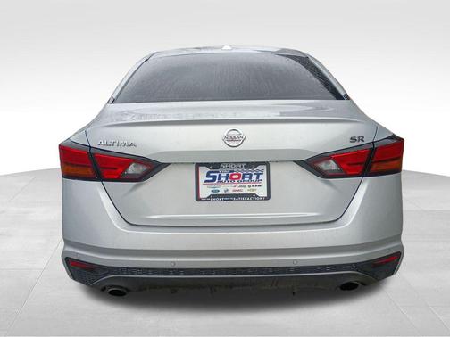 2021 Nissan Altima SR FWD