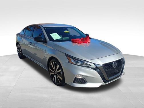 2021 Nissan Altima SR FWD