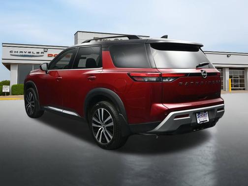 Scarlet Ember Tintcoat/Super Black 2024 Nissan Pathfinder Platinum 4WD