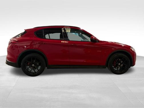 2018 Alfa Romeo Stelvio Ti Sport
