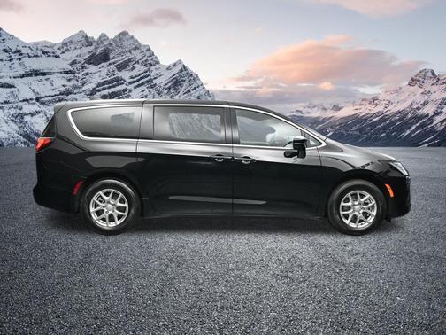 Diamond Black Crystal Pearlcoat 2027 Chrysler Pacifica L