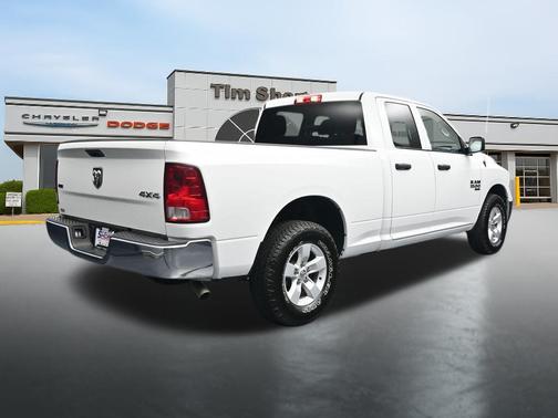Bright White Clearcoat 2024 RAM 1500 Classic SLT