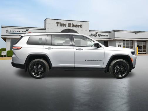 Silver Zynith 2026 Jeep Grand Cherokee L Altitude