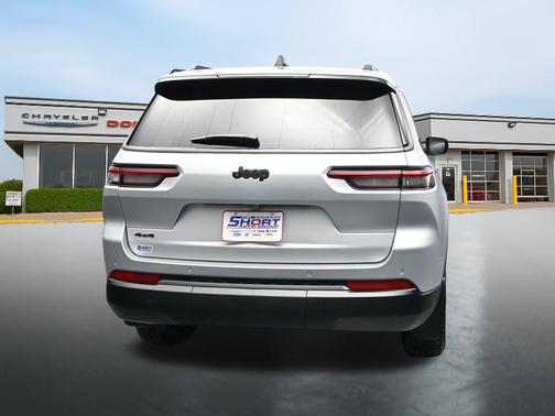 Silver Zynith 2026 Jeep Grand Cherokee L Altitude