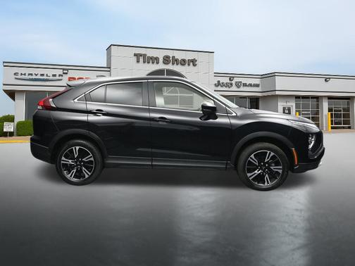 Labrador Black Pearl 2026 Mitsubishi Eclipse Cross SE