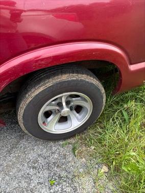2001 Chevrolet S-10 Base