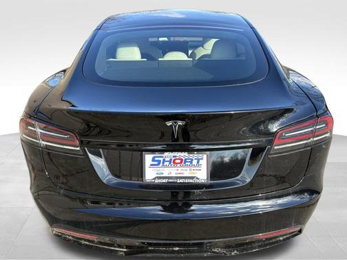 2022 Tesla Model S Base
