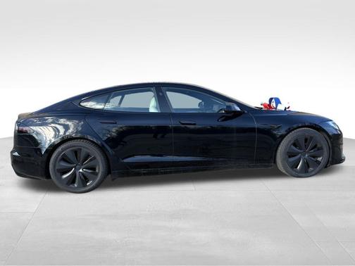 2022 Tesla Model S Base
