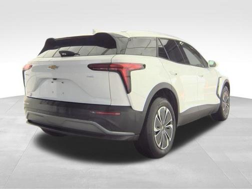 Summit White 2024 Chevrolet Blazer EV eAWD LT