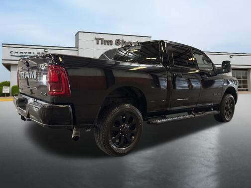 Diamond Black Crystal Pearlcoat 2025 RAM 2500 Laramie Crew Cab 4x4 6'4' Box