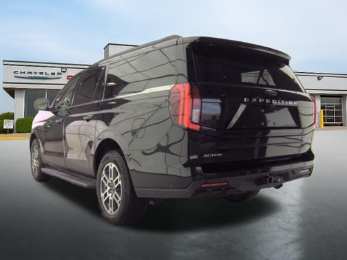 2025 Ford Expedition Max Active 4x4