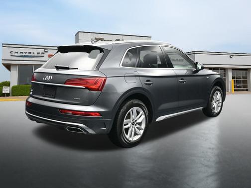 Daytona Gray Pearl Effect 2022 Audi Q5 45 S line Premium