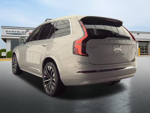 2025 Volvo XC90 B6 Plus 7-Seater