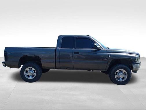 2002 Dodge Ram 2500 Base