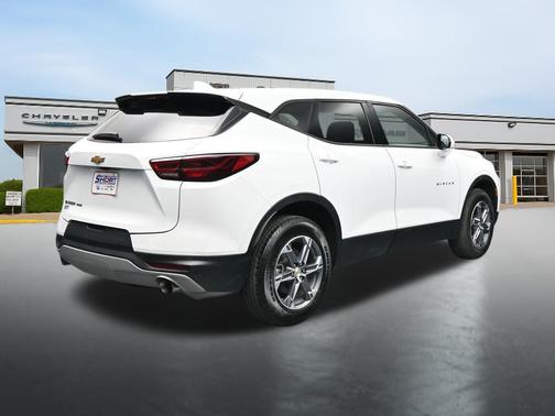 Summit White 2025 Chevrolet Blazer 2LT