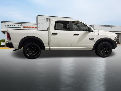 2024 RAM 1500 Classic Warlock Crew Cab 4x4 5'7' Box