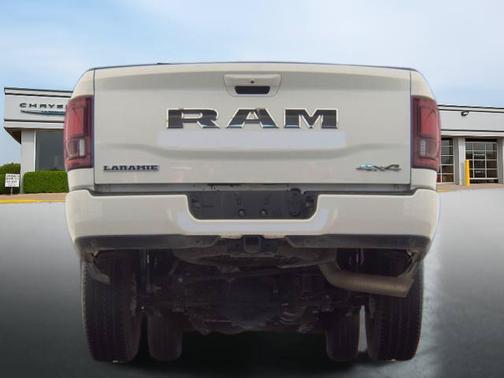 Bright White Clearcoat 2026 RAM 2500 Laramie Crew Cab 4x4 6'4' Box