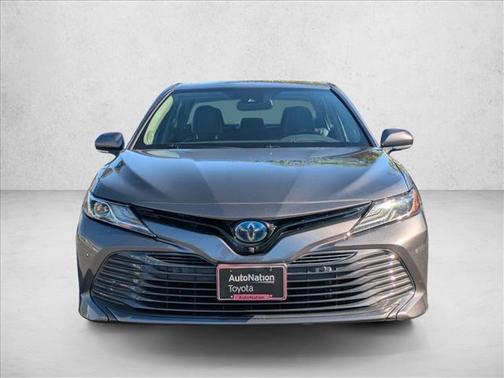 2019 Toyota Camry Hybrid XLE